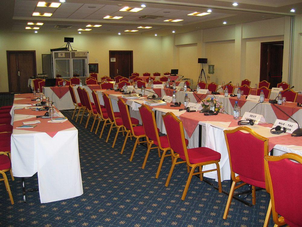 Lake Victoria Hotel เอนเทบเบ้ ภายนอก รูปภาพ