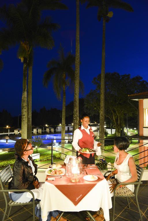 Lake Victoria Hotel เอนเทบเบ้ ภายนอก รูปภาพ