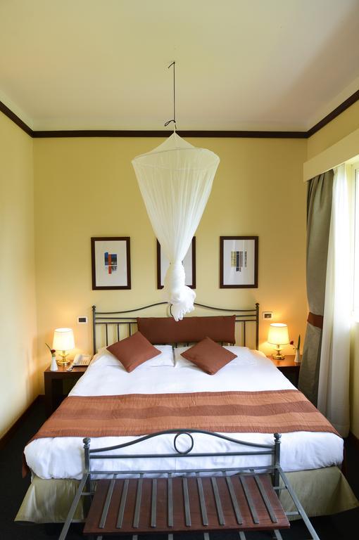 Lake Victoria Hotel เอนเทบเบ้ ห้อง รูปภาพ