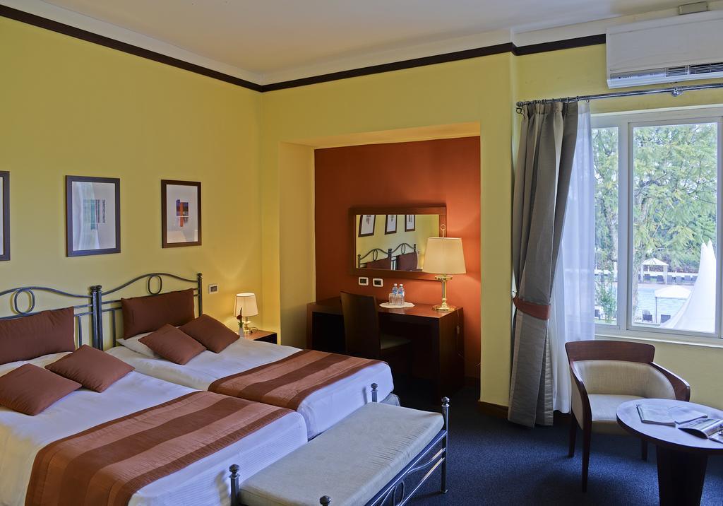Lake Victoria Hotel เอนเทบเบ้ ห้อง รูปภาพ