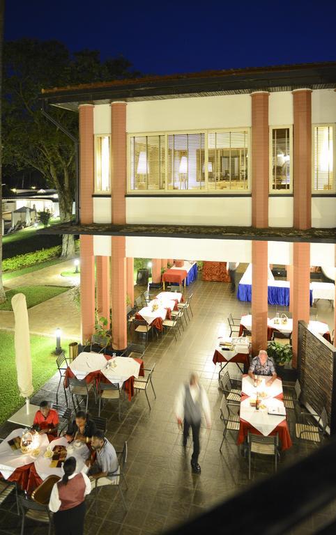 Lake Victoria Hotel เอนเทบเบ้ ภายนอก รูปภาพ