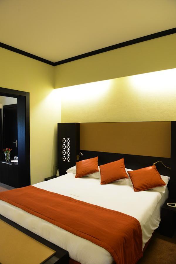Lake Victoria Hotel เอนเทบเบ้ ภายนอก รูปภาพ